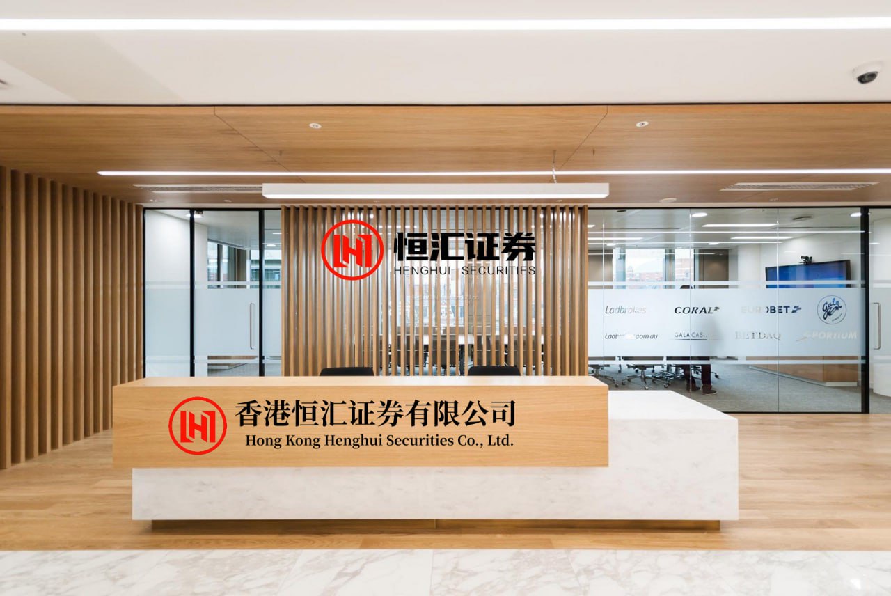 方道配资 聘用「鞋圈丑闻」高管，Foot Locker 还真敢赌...
